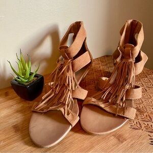 American Eagle Outfitters-Tan Fringe Sandals-Boho-Western-Coastal Cowgirl-Size 8